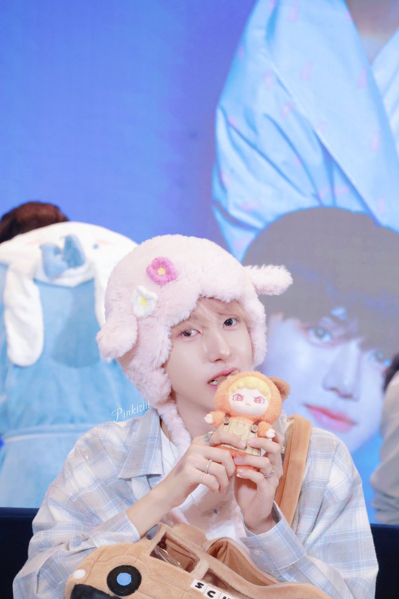 Pinkiziii tweet media