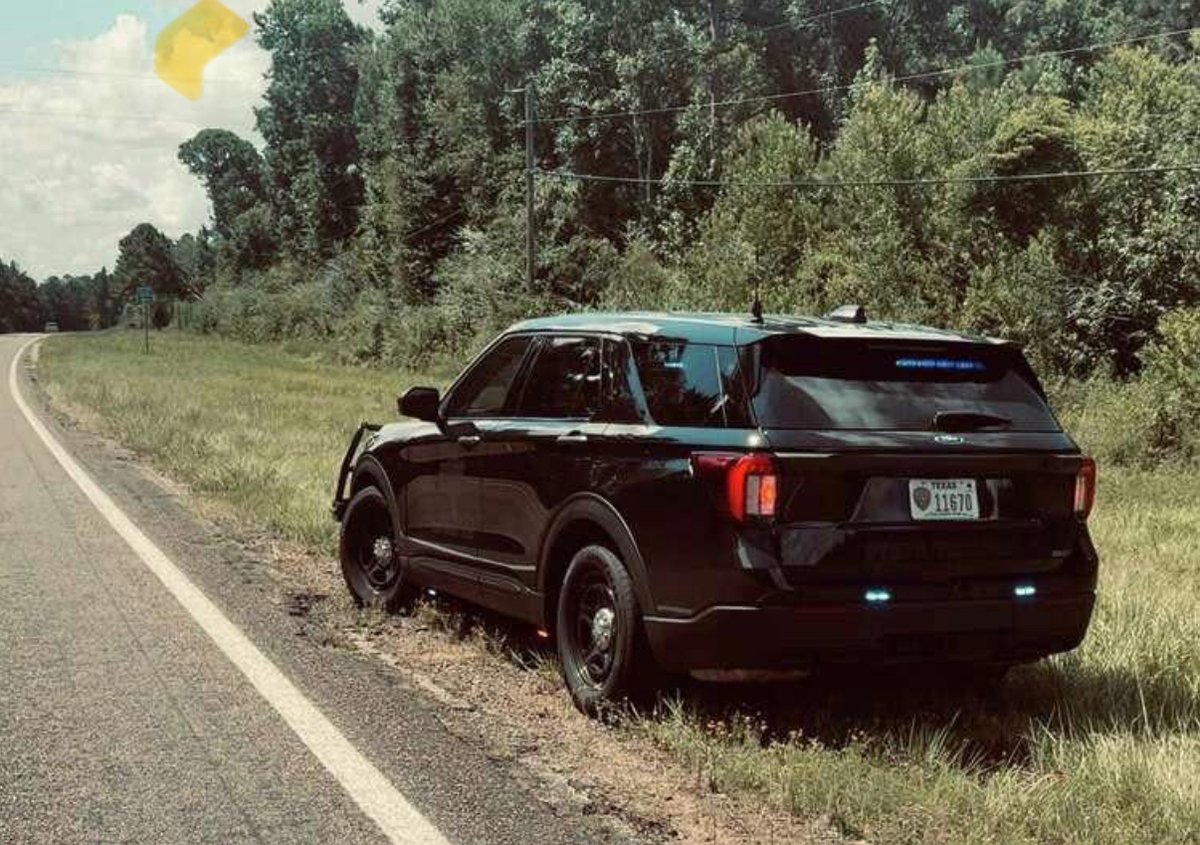 LPTexas's tweet photo. If police have nothing to hide, why drive unmarked cars?

The new ghost Texas DPS cars are drawing criticism and for good reason. https://t.co/maYhJiEbWF