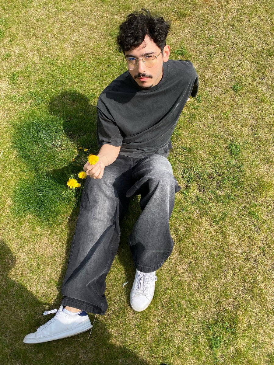 Vale, abro debate, no ahi un solo jugador de Esports más guapo que el✨♥️