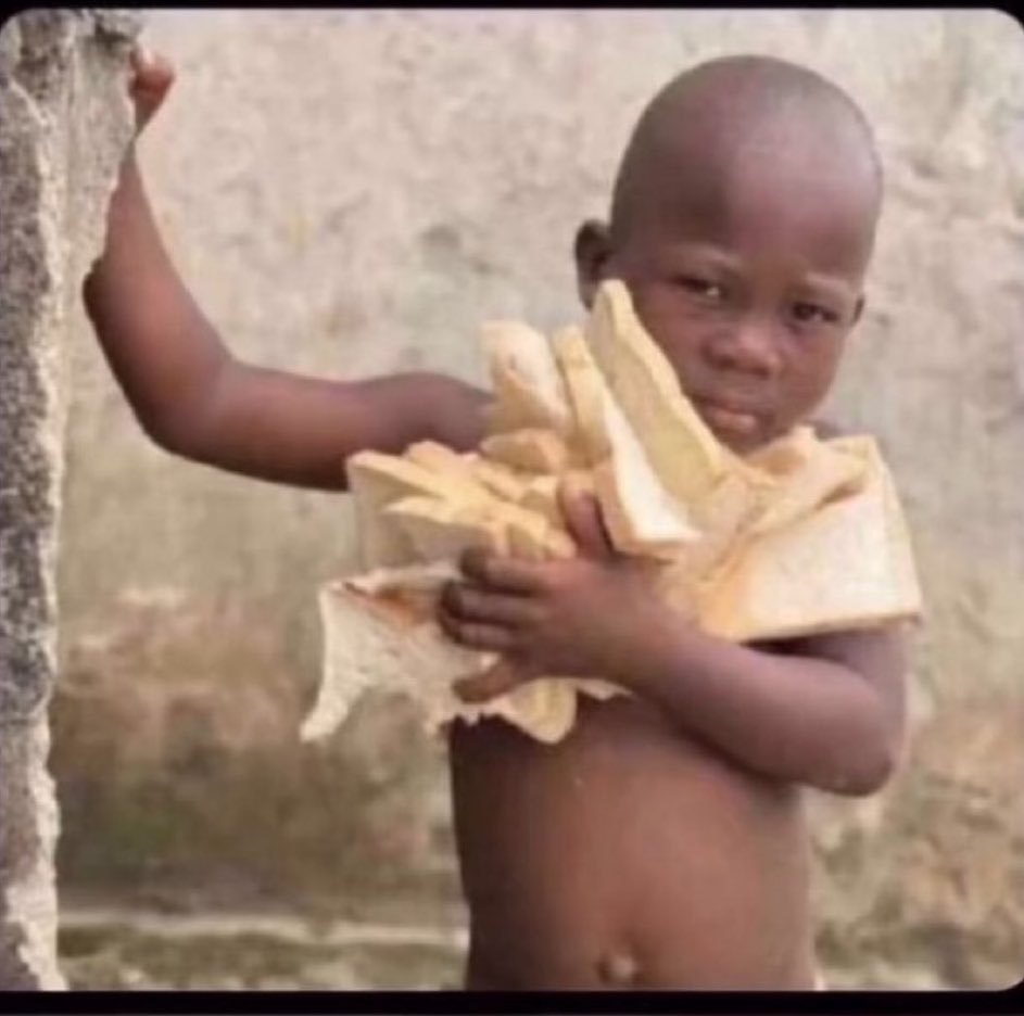 __CD2_'s tweet photo. Daily bread secured 😂 https://t.co/1fH9VtE2z5