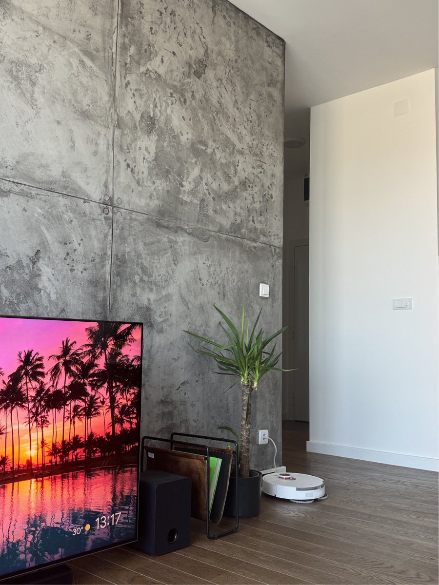 bought my own apartment at 22, thank you Figma

back to posting soon