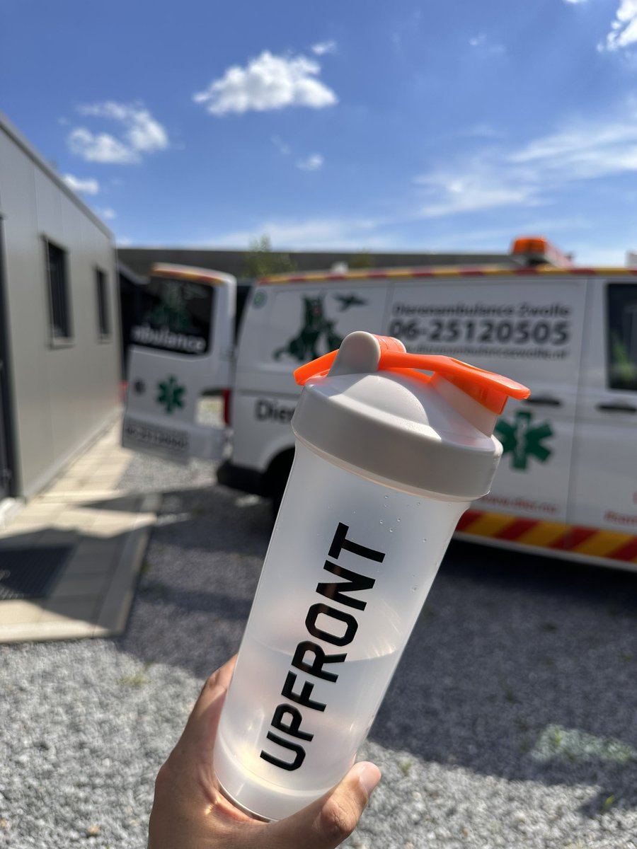 De ambulance weer ontsmet en aangevuld met materiaal. Weer klaar voor de volgende melding. 

Ondertussen wel genoeg blijven drinken met deze zomerse temperatuur. 

#Dierenambulance #Zwolle #Volgdienst #Dierenhulp #Samenvoordieren <a href="/DierenLot/">Stichting DierenLot</a> <a href="/UpfrontFood/">UPFRONT</a>