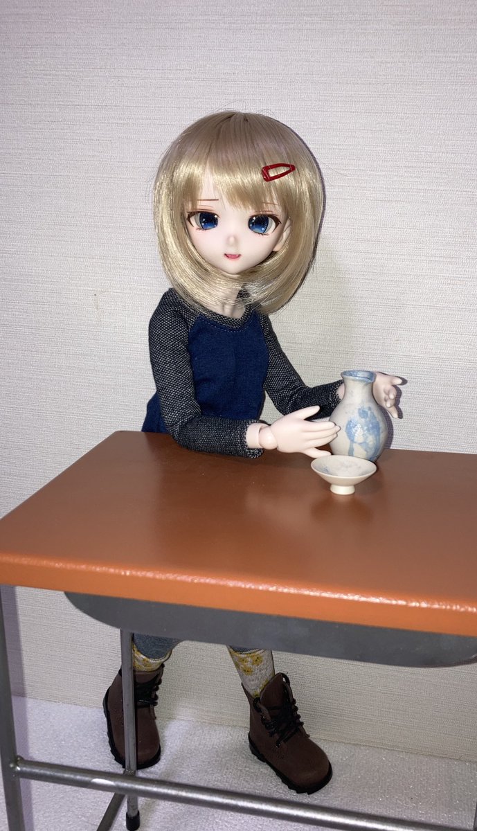 お酒を飲んでみたい楓…

楓「へっへ〜姉上達がいつも飲んでるやつ、こっそりいただくじぇ〜😜」