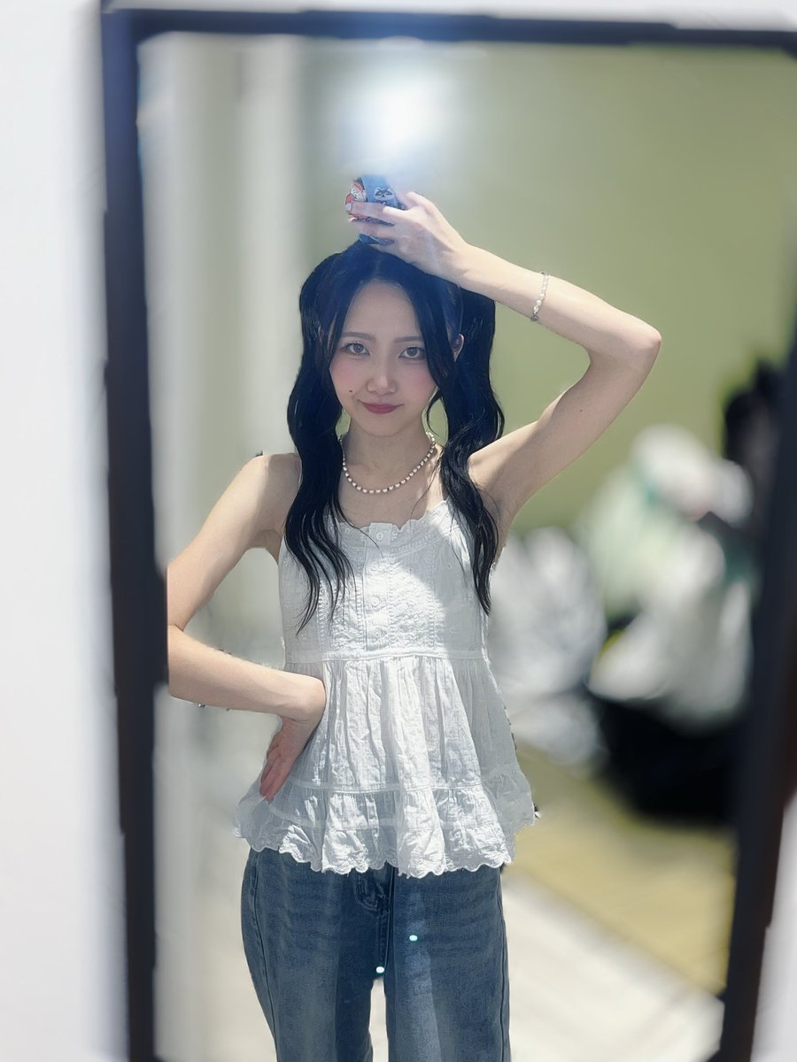 鏡越しツインテール ^_☆