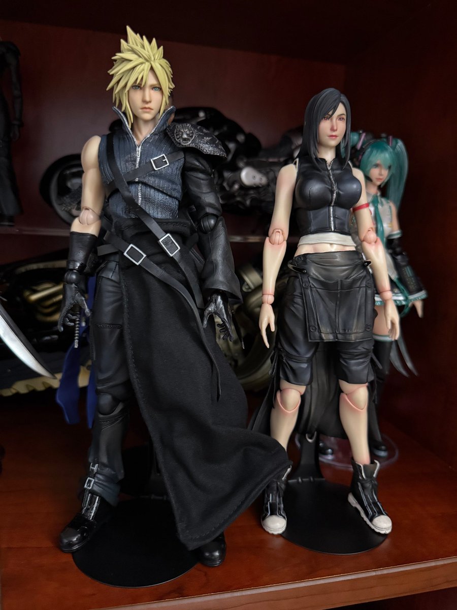 k__zus's tweet photo. #ブリングアーツ #プレイアーツ改 #クラティ #cloti #TifaLockhart #CloudStrife #FinalFantasyVII #FF7 #FF7AC #PlayArtsKai https://t.co/dYgJXu2LTt