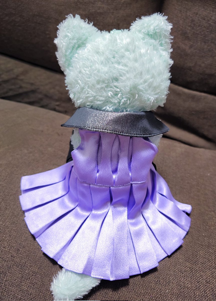 ねぇねぇ、みてみて、試作品。

型紙の出来を見るために作ってみたけど案外悪くなくない🤔❓
てことで、型紙けってーーい( ᐙ )✨

ちなみに、袖はこれからまた格闘します(マジで何あの袖)

ごめんね、今インナー作るからね。
………そんな顔ｼﾅｲﾃﾞ()