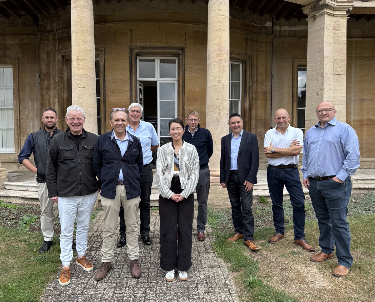 An excellent quarterly meeting yesterday at Lincoln Institute for Agri-Food Technology at Riseholme Campus on the outskirts of Lincoln.

L to R in the pic...

Sean Cannon
JOHN FARLEY
Simon Pearson
Fergus Christie
Yan Fen Lee
Nick Riess
Chris Pearson
Lindsey Arand
Matthew Thornton