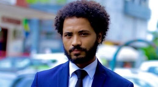 🚨 Hervé Simon Ndong, journaliste, enlevé depuis le 12 août par les milices de Bobo.
8 jours sans nouvelles, sans explication.
S’il est coupable, qu’il soit présenté à la justice.
Sinon, c’est une séquestration !
#Gabon