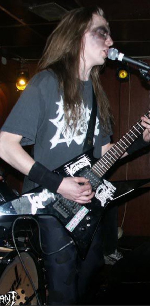 Alva_Ghoul tweet picture