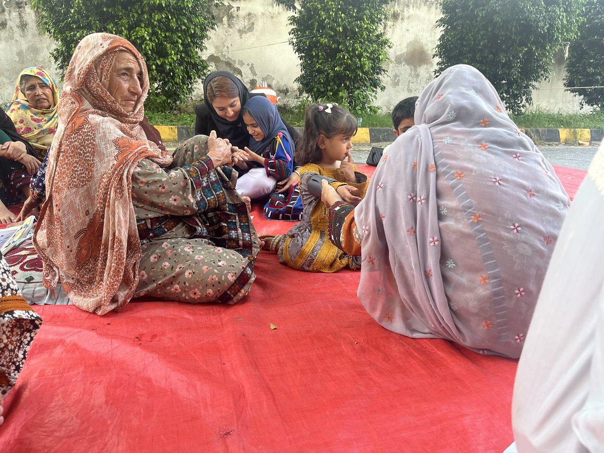 Imaan Zainab Mazari-Hazir (@imaanzhazir) on Twitter photo Day 36 of Baloch families camp in Islamabad. <a href="/khadijasid751/">khadija siddiqi</a> visits camp
#ReleaseBYCLeaders
#EndEnforcedDisappearances Day 36 of Baloch families camp in Islamabad. <a href="/khadijasid751/">khadija siddiqi</a> visits camp
#ReleaseBYCLeaders
#EndEnforcedDisappearances