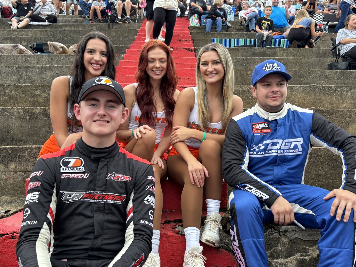 seth_racing's tweet photo. Best of the #FanPhotos from @CARSTour #ThrowbackClassic at #HickoryMotorSpeedway https://t.co/GqSfQROJ74
