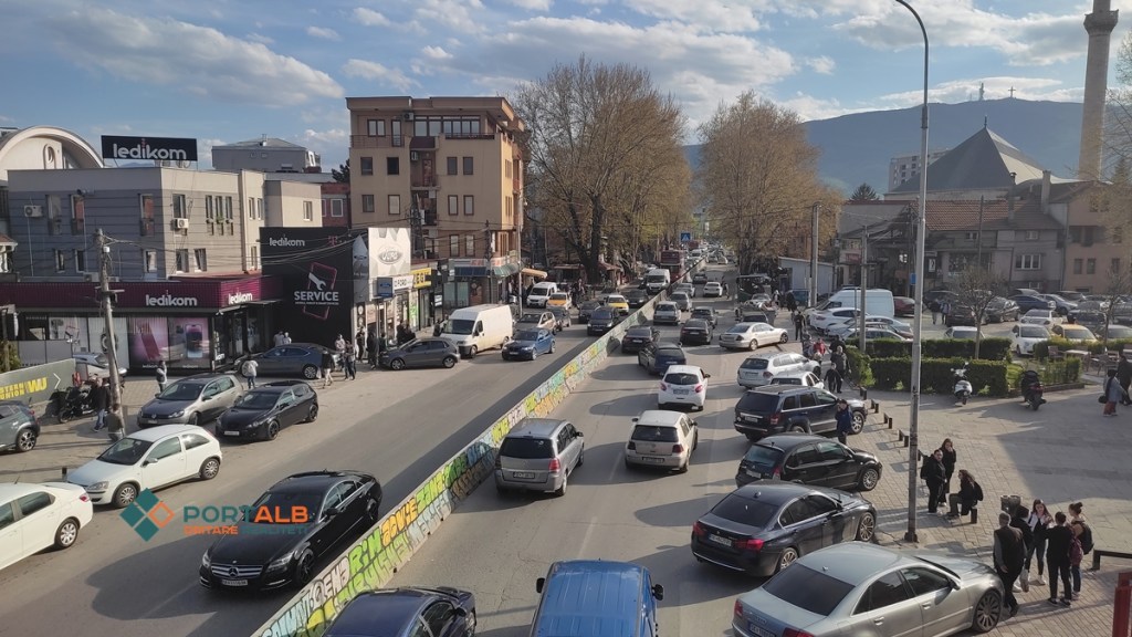 Ganiu dështoi me 2 milionë euro, Mexhiti premton projekt 10 milionësh për zgjerimn e “Cvetan Dimov” dlvr.it/TMb8Bx