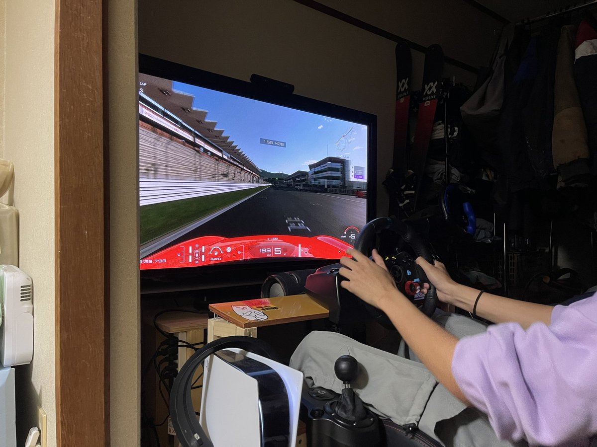 Fuji 1-GP出るから教えて下さい！！！
って泣きついて来たので怒鳴りながら教えてます