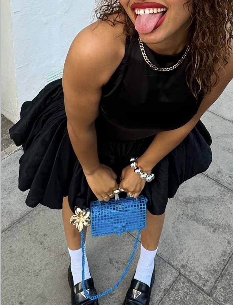 WeAreMythHouse's tweet photo. Bidemi X MYTH, this duo goes crazy!
s/o to @bybidemi for serving us this look

#MYTH #MustHave #Luxuryaccessory #MYTHHouse #MYTHMuse
#fashion #LuxuryFashion #Bag #BlackOwnedLuxury #AccessoryGoals
#ChicDetails #GlobalStyleMuses #StatementAccessories https://t.co/xWxLnwfZrl