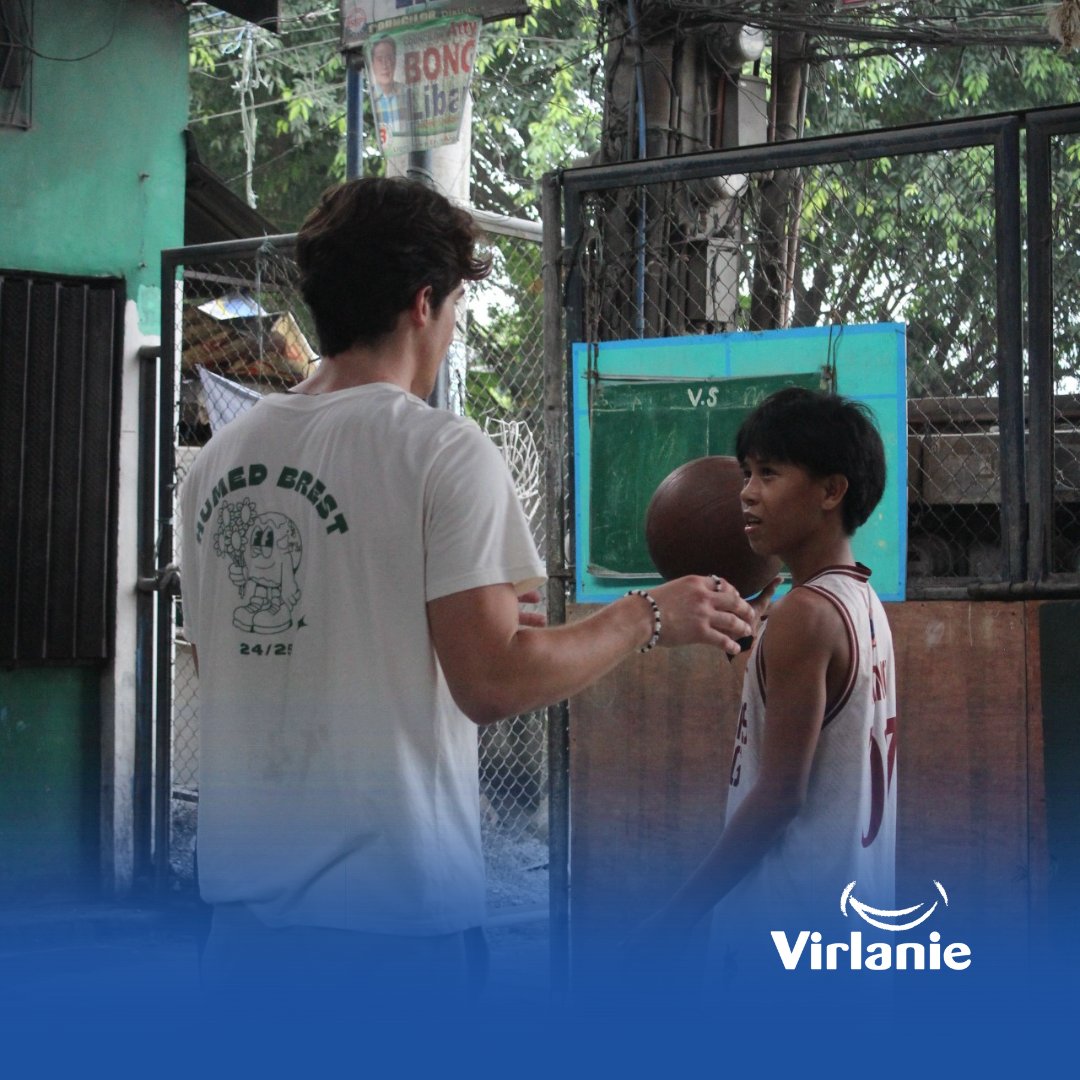 Huge thanks to HUMED Brest medical students!Your fundraising for Virlanie Foundation delivered vital medical tools — from BP monitors to nebulizers — to those in need.

A true act of International Solidarity.💙 

#MaramingSalamatHUMEDBrest #InternationalSolidarity #Virlanie