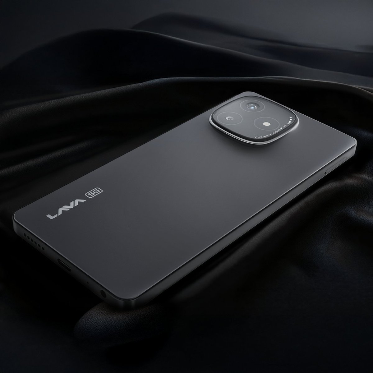 ProTechVillage1's tweet image. LAVA Play Ultra launched in India at ₹14,999 (6+128GB) 🔥

6.67&quot; FHD+ AMOLED, 120Hz

MediaTek Dimensity 7300

UFS 3.1 storage

64MP IMX682 + 5MP Macro | 13MP Selfie

5000mAh + 33W fast charging

IP64 rated

Solid specs for the price? 👀 #Lava #PlayUltra