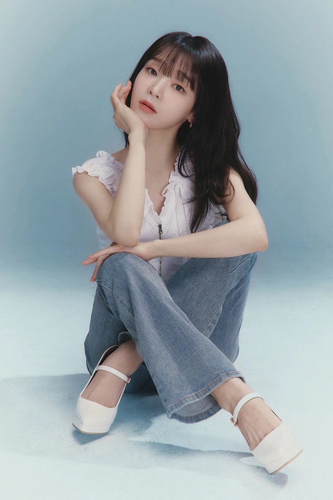 omg_7O7's tweet photo. AGENCY TOUCH 공홈
#오마이걸 #유아 #승희 https://t.co/roBAU08mr9