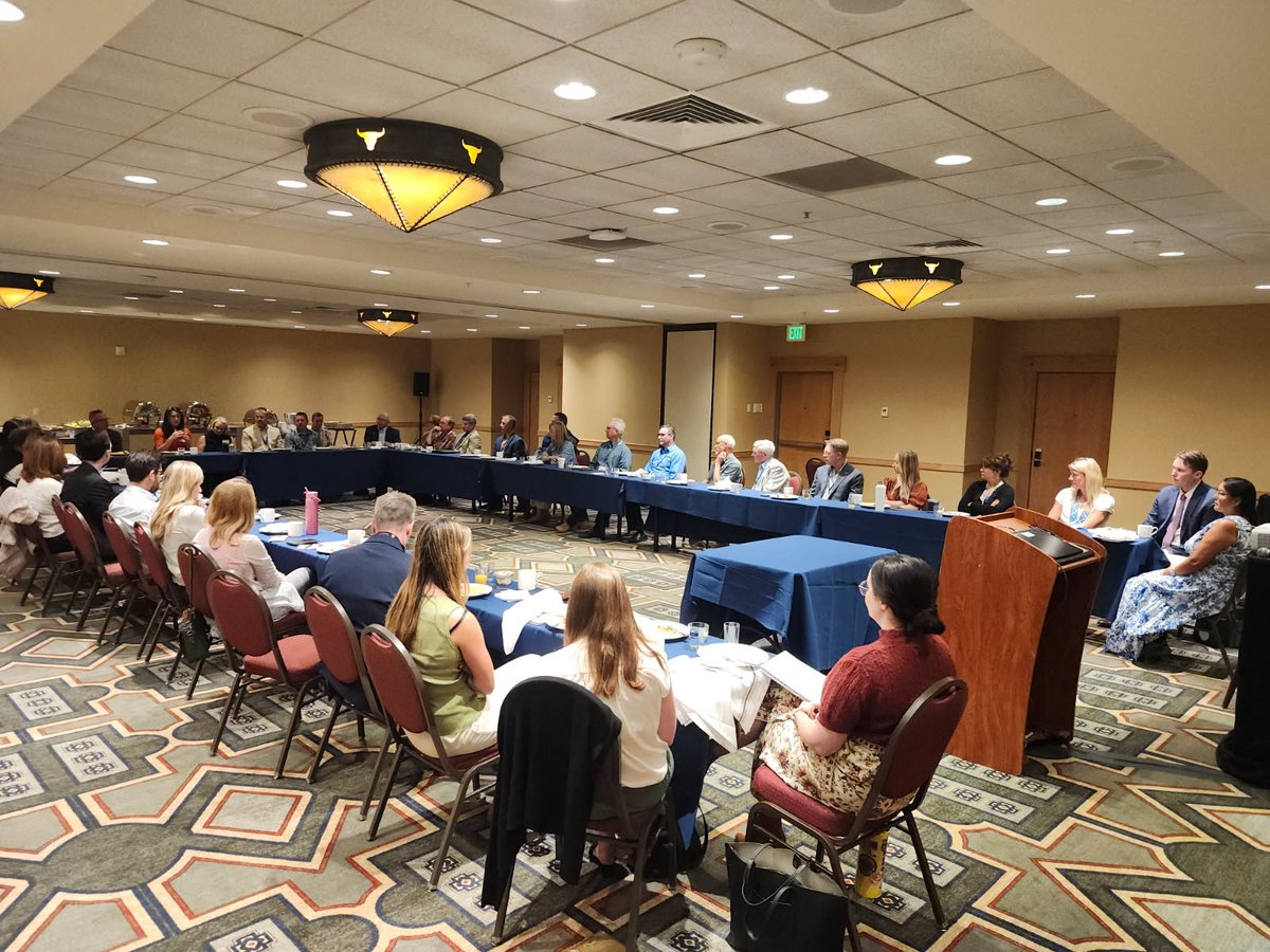 DustyAJohnsonCO's tweet image. This morning, as part of @COWaterCongress, I had the opportunity to #ComeToTheTable w/ water leaders from across CO to share in both breakfast &amp;amp; talks about our state&apos;s #water future. The conversations have been flowing strong around ag water conservation &amp;amp; storage. #AGvocate