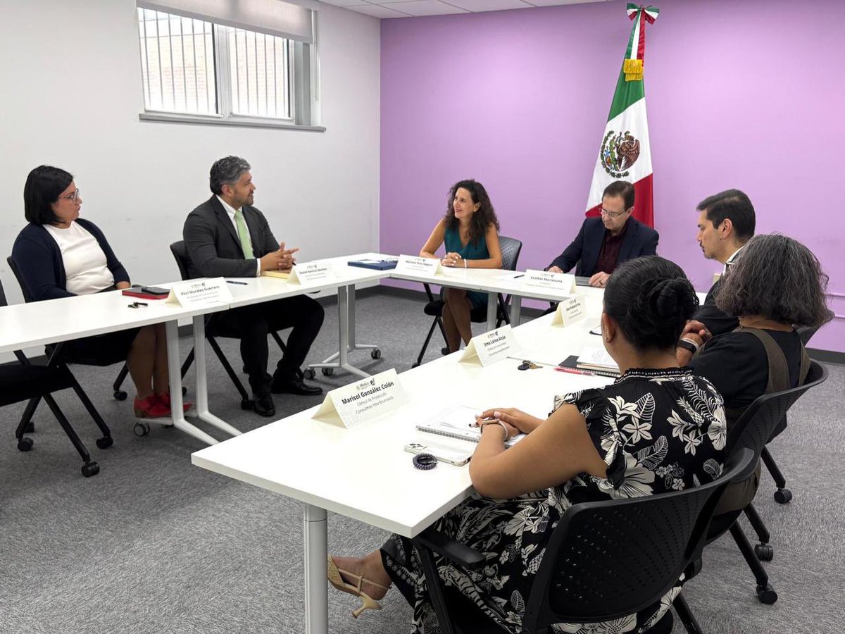 Esteban Moctezuma Barragán (@emoctezumab) on Twitter photo Muy productiva jornada de trabajo con la Cónsul <a href="/mdiaznagore/">Mariana Díaz Nagore</a> y su gran equipo. Su labor y compromiso con nuestra comunidad mexicana en #NewBrunswick es digna de reconocer y aprender de ellos.
Este Consulado atiende una población de más de 250 mil nacionales y es pilar en el Muy productiva jornada de trabajo con la Cónsul <a href="/mdiaznagore/">Mariana Díaz Nagore</a> y su gran equipo. Su labor y compromiso con nuestra comunidad mexicana en #NewBrunswick es digna de reconocer y aprender de ellos.
Este Consulado atiende una población de más de 250 mil nacionales y es pilar en el