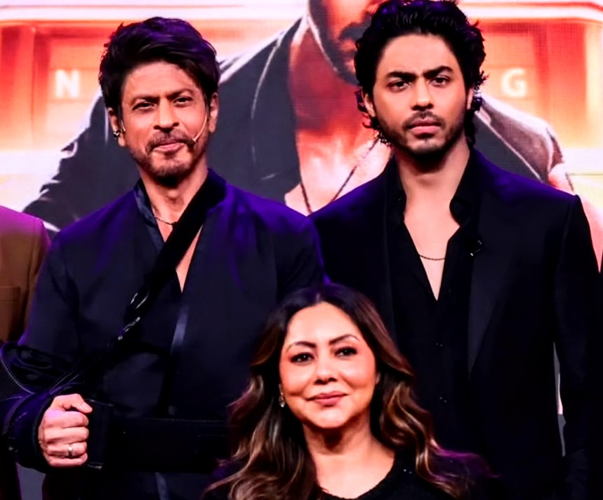 Resembling ditto like Vikram Rathod, Azad n Aishwarya ♥️

Too good #AryanKhan ♥️
Looking forward to #TheBadsOfBollywoodOnNetflix . 

#ShahRukhKhan #GauriKhan