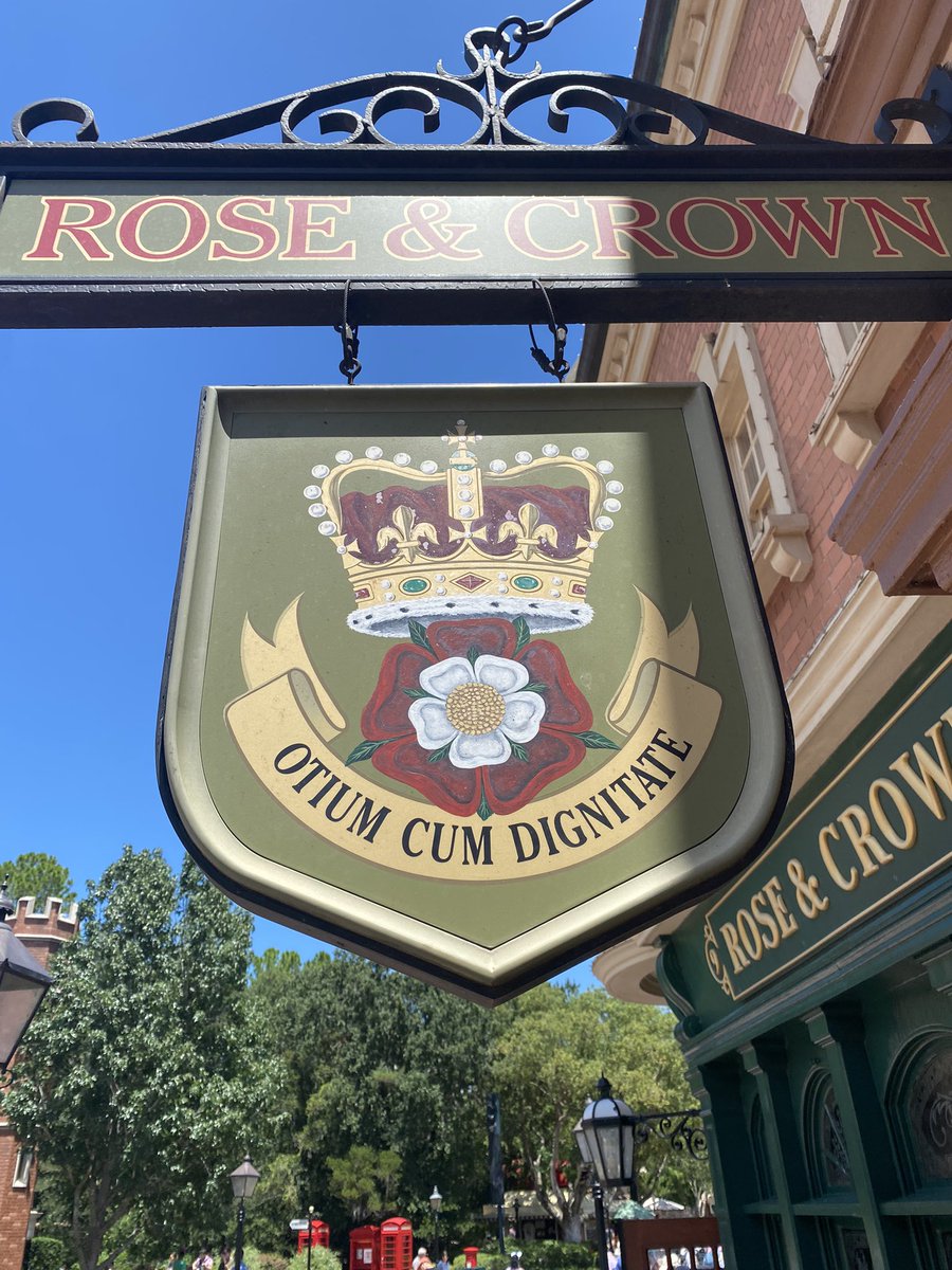 Otium do what to Dignitate