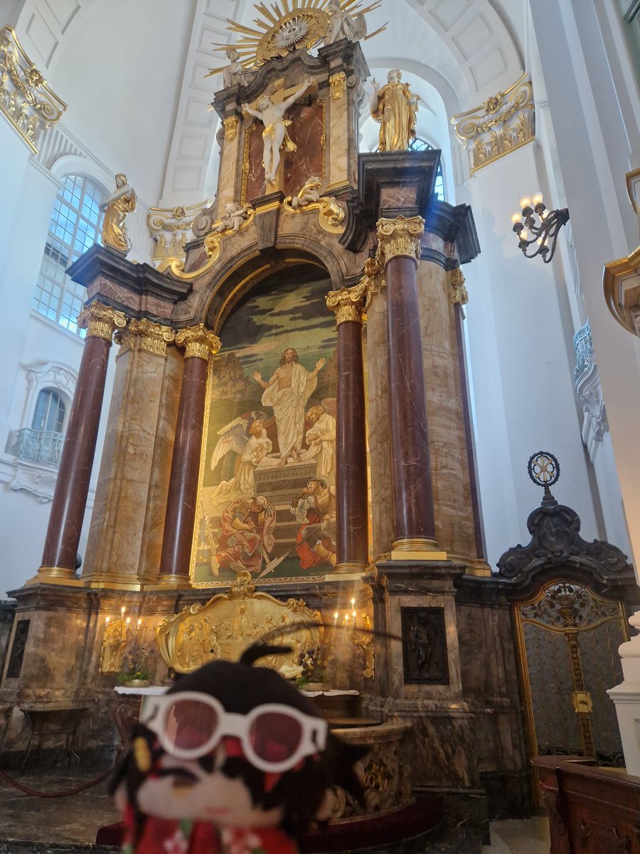 __Euphy__'s tweet photo. More adventures with pape and @Kairos_Akuma  #VoxAkuma #mipuppet #kincation https://t.co/MrVLYlnytu