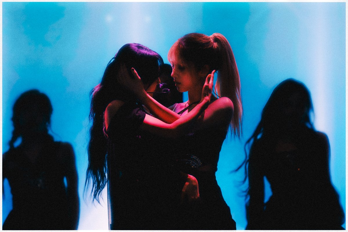 it's butterfly effect zone

#ARTMS #아르테미스 #Lunar_Theory #heejin #희진 #choerry #최리