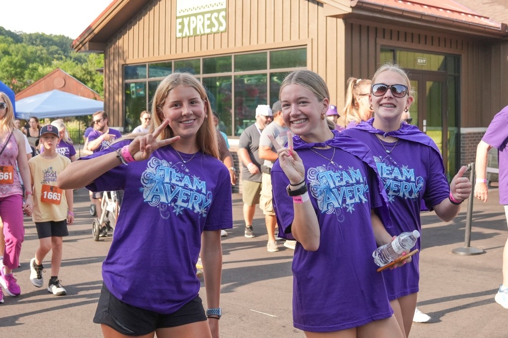 The photos are in! You can find them on either our Facebook album, or on RunSignUp here:

runsignup.com/Race/Photos/Vi…

You can also search for pictures of you by typing your bib number!

A huge thank you to our photographer Justina! Please check out her work: justphotos.biz