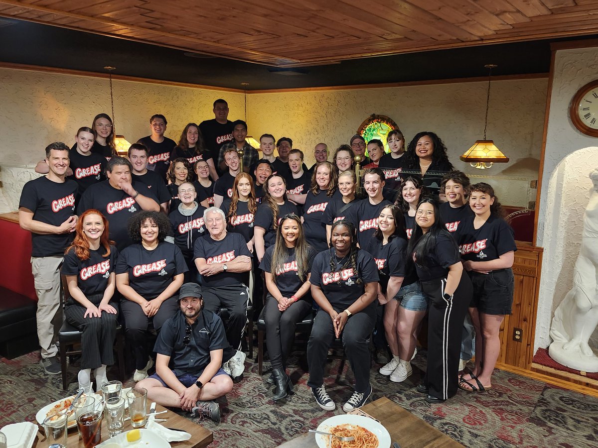 After a couple day's off, we're refreshed and ready to do more shows this week! The food at Venice House was amazing!

The past shows have been full house, and it's gonna be full house again this week. I'm so excited to do this show with these amazing castmates :)
