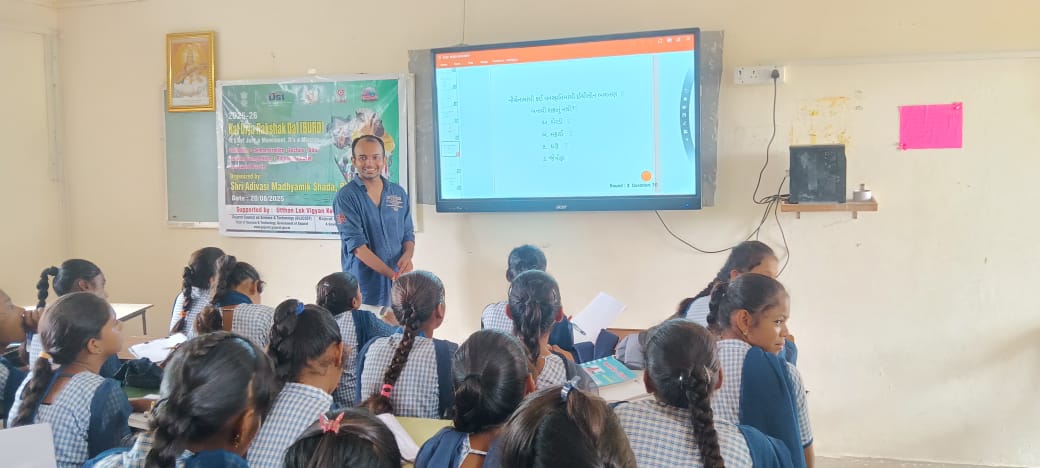 VigyanLok's tweet photo. BURD Program #chhotaudepur @InfoGujcost @GuvnlOfficial
Sarvjanik vidhyalaya motibej #exhibition #demonstation #Sustainableenergy #quizCompetiton #prizedistributi
Mr. H D Soli (DE) tejgadh Divi.
present during the BURD program
#MGVCL
@narottamsahoo
@Punam_Bhargava @pavitshah https://t.co/V8Drovt908