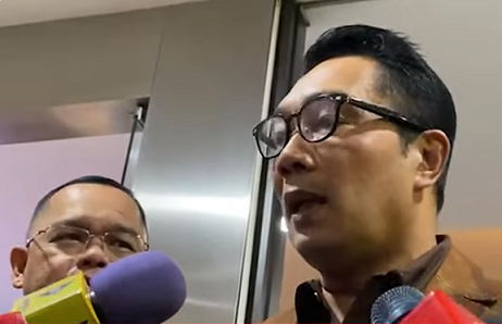 tarungnews2's tweet image. tarungnews.com/head-line/1817…
Hasil tes DNA Bareskrim Polri, Ridwan Kamil Bukan Ayah Kandung Anak Selebgram Lisa Mariana #Bekasi #BMKG #Tunjangan