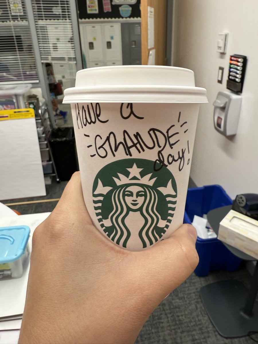 Lauren Sanders tweet media