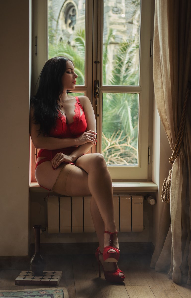 ◇ Daddy Des ◇ (@thedaddydes) on Twitter photo Happy Birthday to my muse, my business partner, my friend, and my fearless leader. Here's to many more years of world domination.
Go spoil <a href="/DominaSnow/">Alexandra Snow</a>. She deserves it. Happy Birthday to my muse, my business partner, my friend, and my fearless leader. Here's to many more years of world domination.
Go spoil <a href="/DominaSnow/">Alexandra Snow</a>. She deserves it.