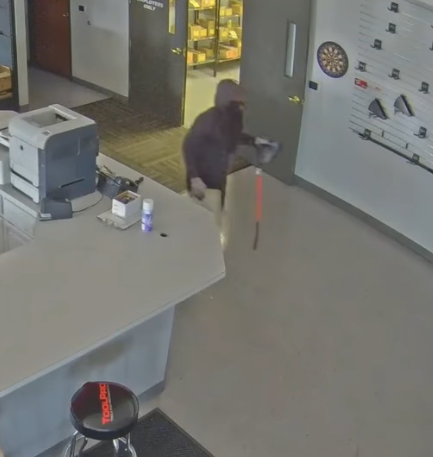 CBS7News's tweet photo. The Midland County Sheriff’s Office and Midland Crime Stoppers are asking for your help in solving a burglary that happened at a Midland business. >>> https://t.co/4SWeheKcGv 
#firstalert7 #crime https://t.co/WuVLzut21C