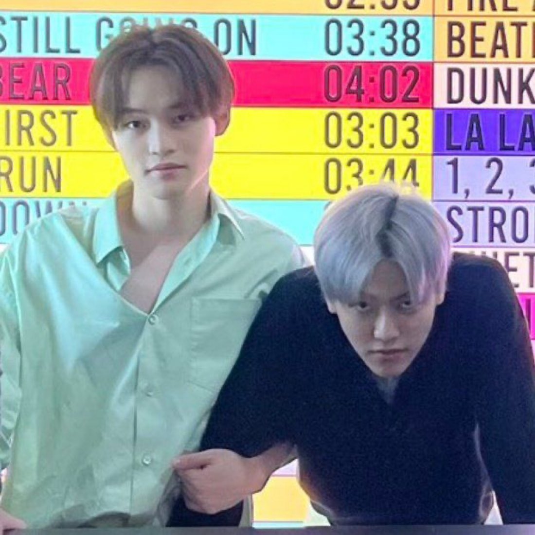 โห้น้องเล่อรูปนี้หล่อมาก