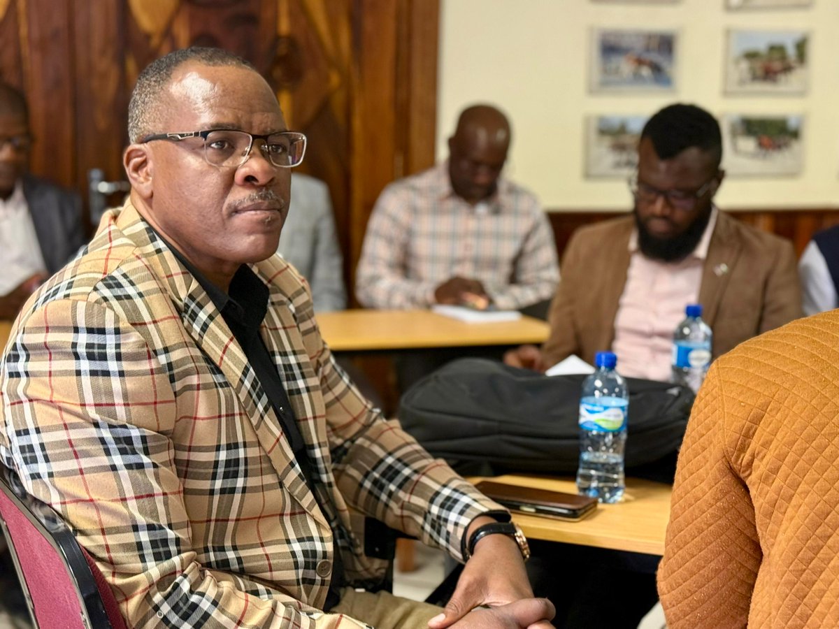 UNDPNamibia's tweet image. 🌟 Ethics in practice matters!

The workshop demonstrates how integrity influences everyday decision-making, helping institutions build trust with citizens and partners.

Ethical leadership = stronger systems + better public service delivery. ✅

#EthicalLeadership #NACSAP #ACC