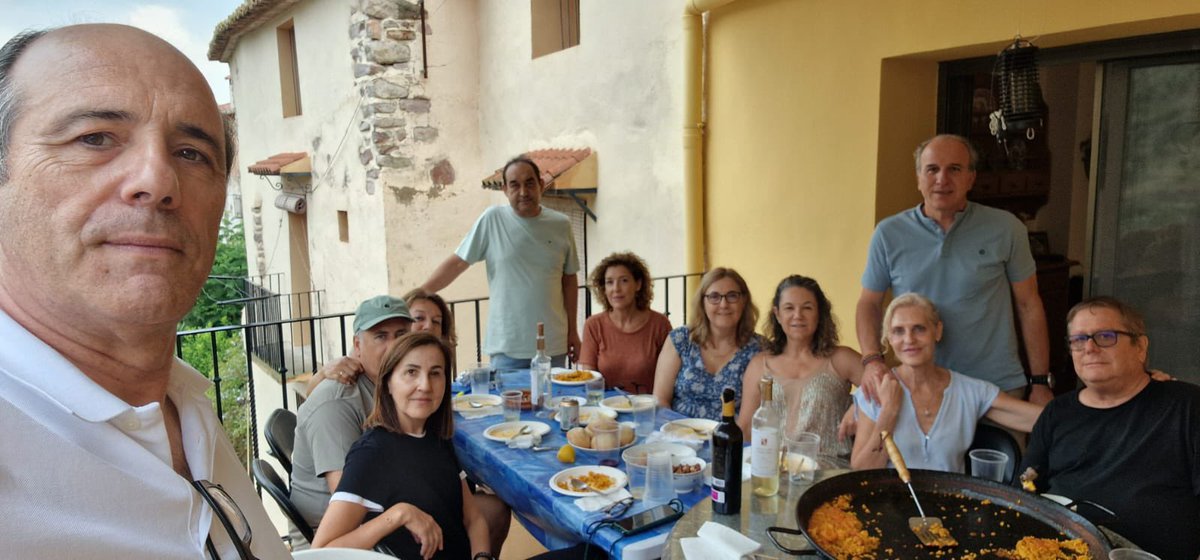 Dijenda's tweet photo. La Peña de La Dijenda de Almedíjar sigue de fiesta, hoy toca paella del “Señoret” en compañia de los mejores amigos. https://t.co/UsbwQEOZsG