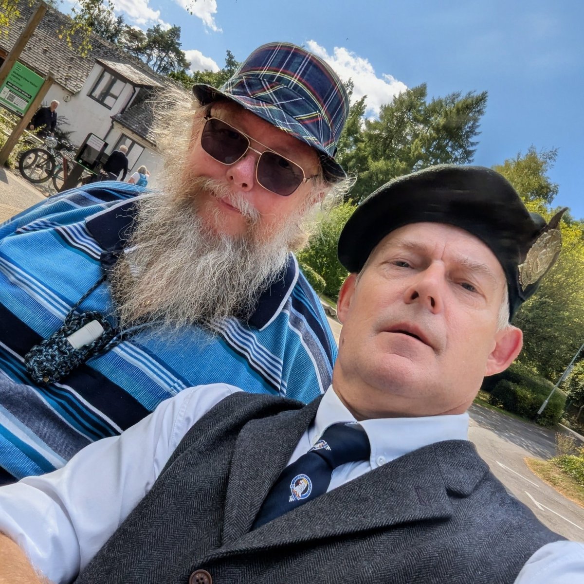 Keith Wellings (@keiththepiper) on Twitter photo It's all about the headgear at <a href="/queensviewcafe/">Queensview Cafe</a> today!
#hats #tartan #beardsofX #bagpipes #bonnet #hatselfie It's all about the headgear at <a href="/queensviewcafe/">Queensview Cafe</a> today!
#hats #tartan #beardsofX #bagpipes #bonnet #hatselfie