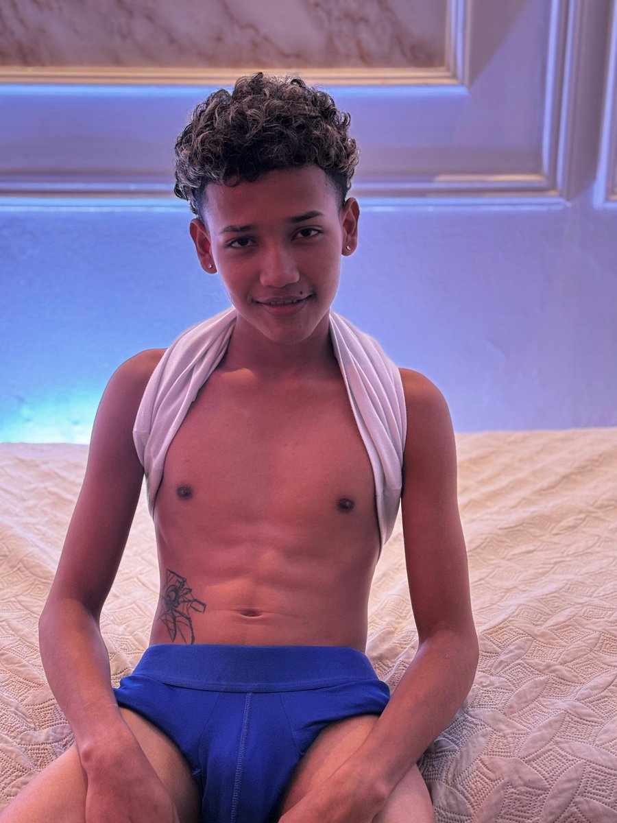 _noah2025's tweet photo. For a more intimate approach I invite you to follow me and enjoy with me a day full of adventures and pleasures. 🔥😈
https://t.co/LiGif93unw https://t.co/WZQIO74rrm