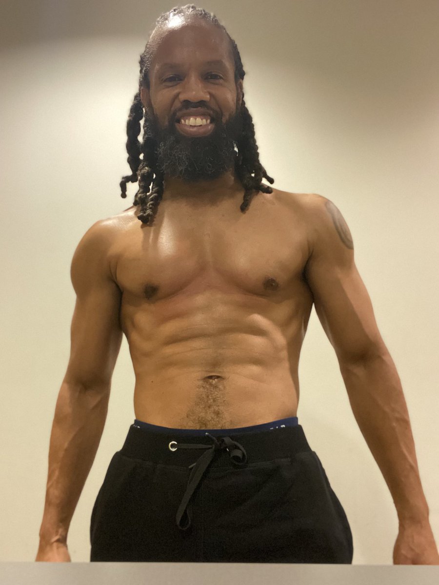Mullyman's tweet photo. Health Is Wealth! Invest In Yourself With Intentional Eating and Activity! #MullymanWorkoutPlan #Mullyvation https://t.co/vLUHIZt59X