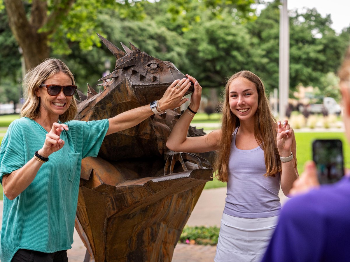 TCUAdmission's tweet photo. Monday at TCU = tour campus + residence halls, learn about financial aid, meet professors + future classmates, and free lunch!
Upcoming dates:
September 8
September 22
October 20
November 3
Grab your spot before itβs gone! https://t.co/mBipBQaYNw
#TCU #FutureFrog #CollegeTour https://t.co/rywXGb09tR