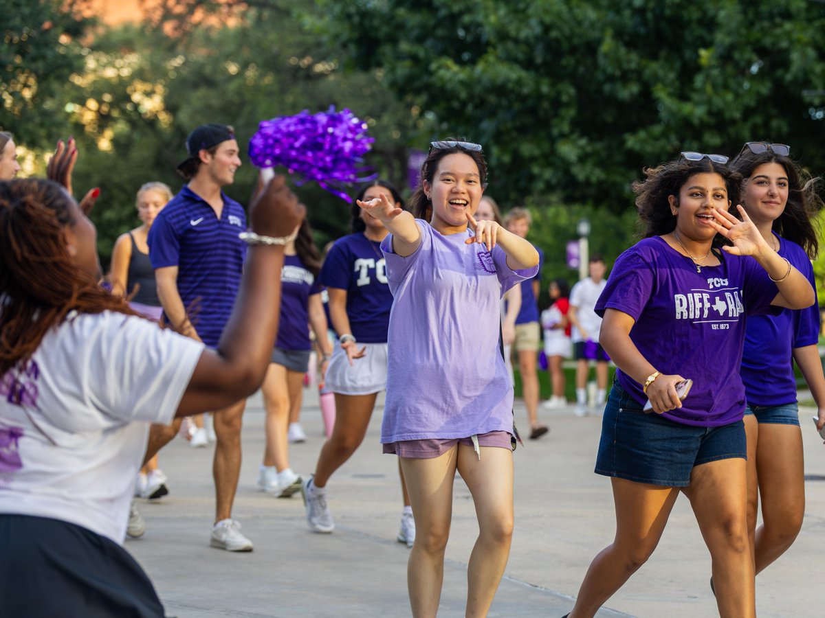 TCUAdmission's tweet photo. Monday at TCU = tour campus + residence halls, learn about financial aid, meet professors + future classmates, and free lunch!
Upcoming dates:
September 8
September 22
October 20
November 3
Grab your spot before itβs gone! https://t.co/mBipBQaYNw
#TCU #FutureFrog #CollegeTour https://t.co/rywXGb09tR