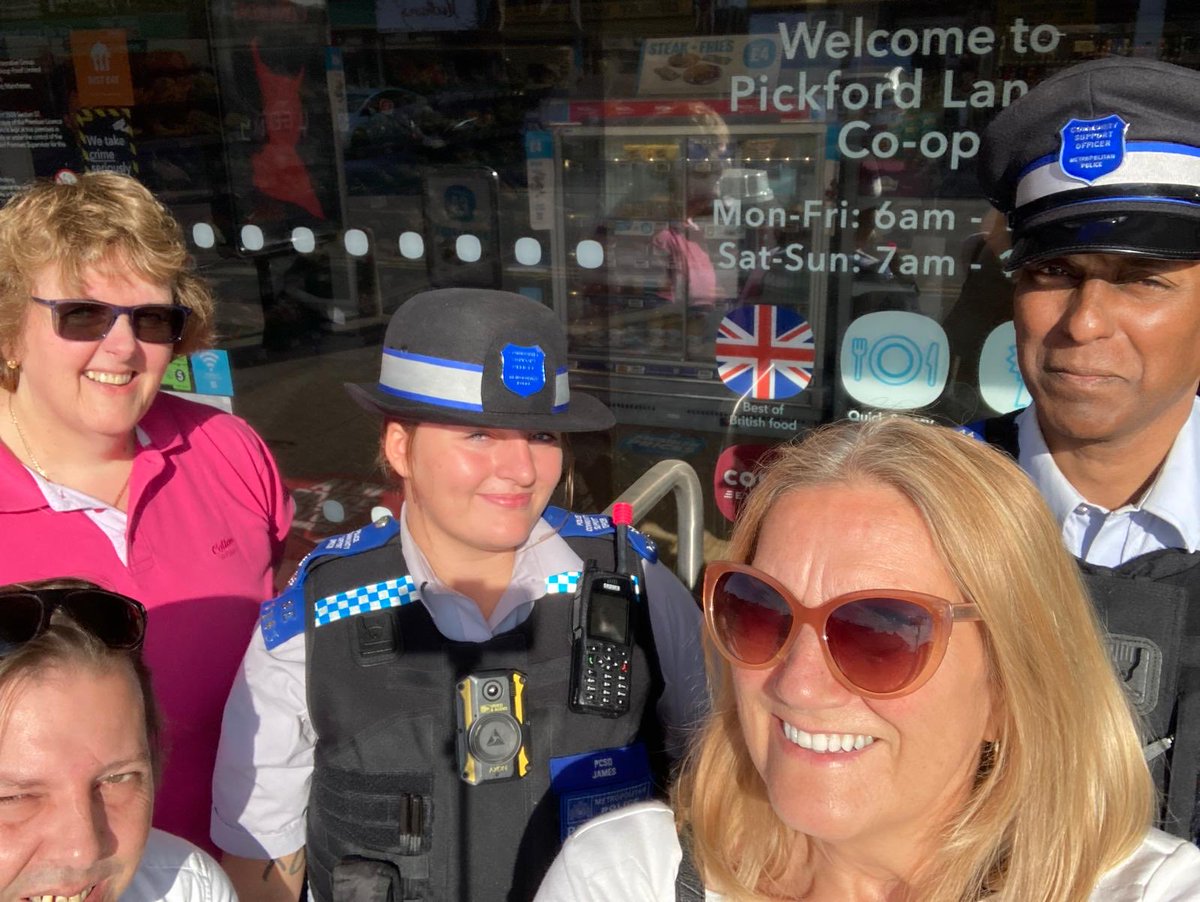Catching up with our Police team in the sun #MakingCrookLogEvenBetter