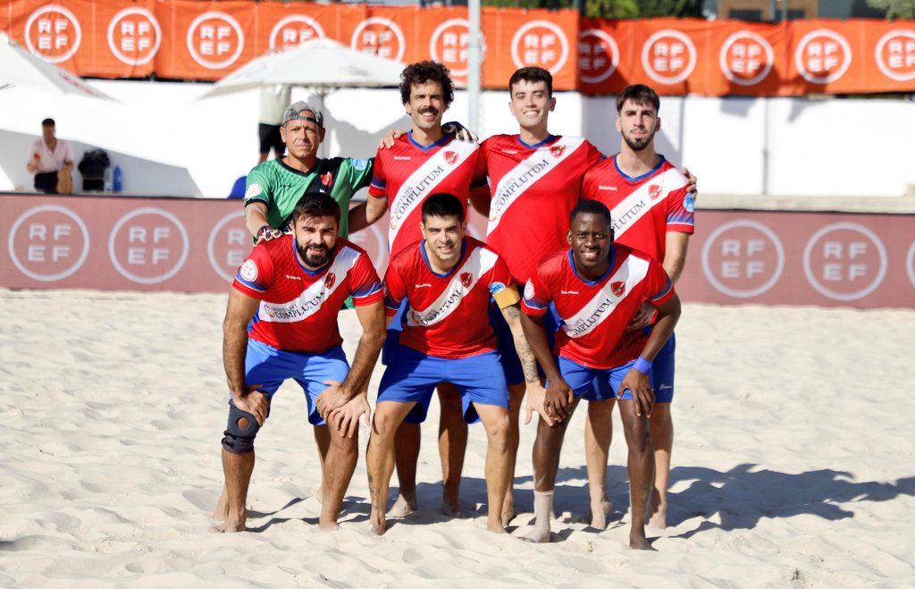 ✅️ En breve llega el segundo partido de la cuarta jornada en #CopaFederación.

⌚️ 19:45 h.
⚔️ Partido por los puestos 5° y 6°.
🆚️ #HigicontrolMelilla - <a href="/AdTorrejoncf/">A.D. TORREJON C.F.</a>

📺 En Directo > bit.ly/CopaFederacion….

#FútbolPlayaRFEF