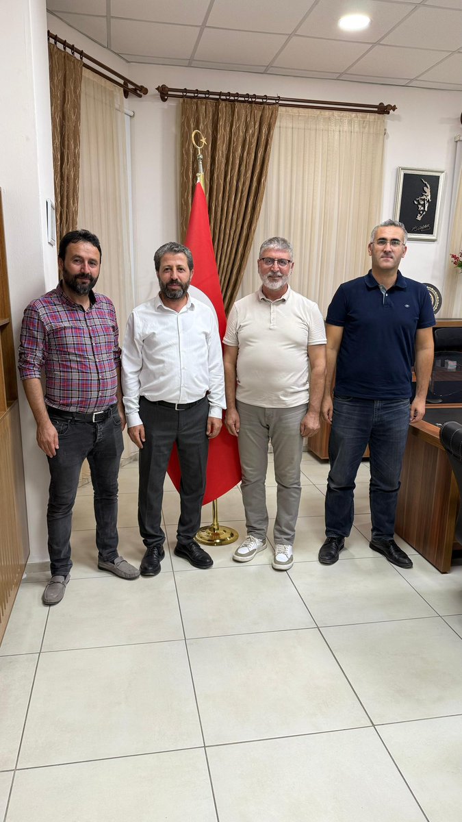 Teşekkürler Veysi ALTUNKAYNAK,

Halk Eğitimi Merkezimizde 9 yıl boyunca sadece müdür yardımcısı ve öğretmen olarak değil; aynı zamanda insanlığı, karakteri ve örnek duruşuyla da bizlere değer katan Sayın Veysi ALTUNKAYNAK’a gönülden teşekkür ediyoruz.