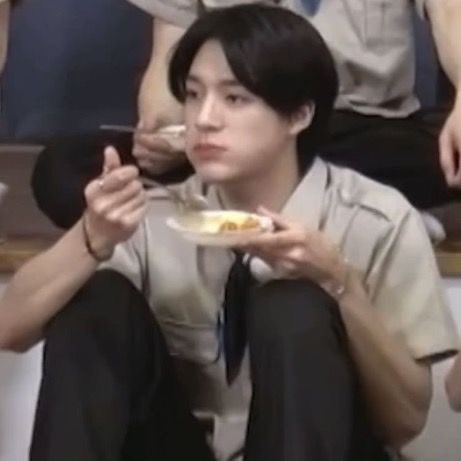 บี๋ เค้าไม่อิ่มอะ

เค้าเลี้ยงอ้วนไม่ไหวแล้วนะ

...

อิ่มเถอะ