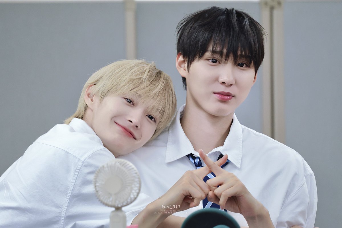 쿠리 tweet media