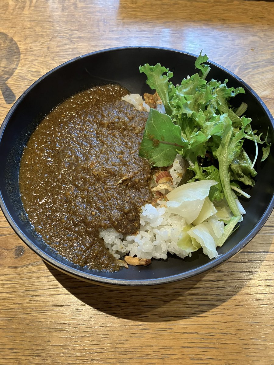 ワキタ （8125）
#株主優待 
ホテルコルディア大阪に宿泊🏨
ホテル代も高くなってるから優待で宿泊できるのありがたいね✨
朝食は朝カレー🍛
