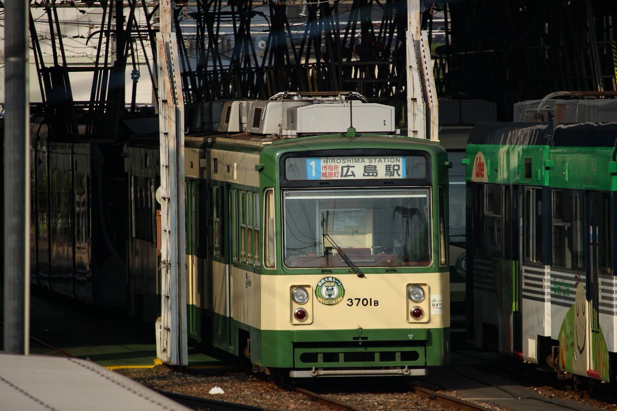 色が違うだけで
全然イメージ変わりますね