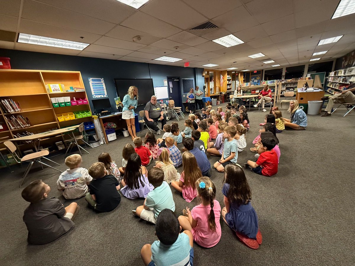 At Chapman kindergarten orientation, the president of Dattco bus company, Don DeVivo, read the new Dattco storybook, The Big Yellow Adventure. Afterwards, the students took their very first bus ride! #cheshirepublic #cheshirepublicschools #cheshirectpublicschools